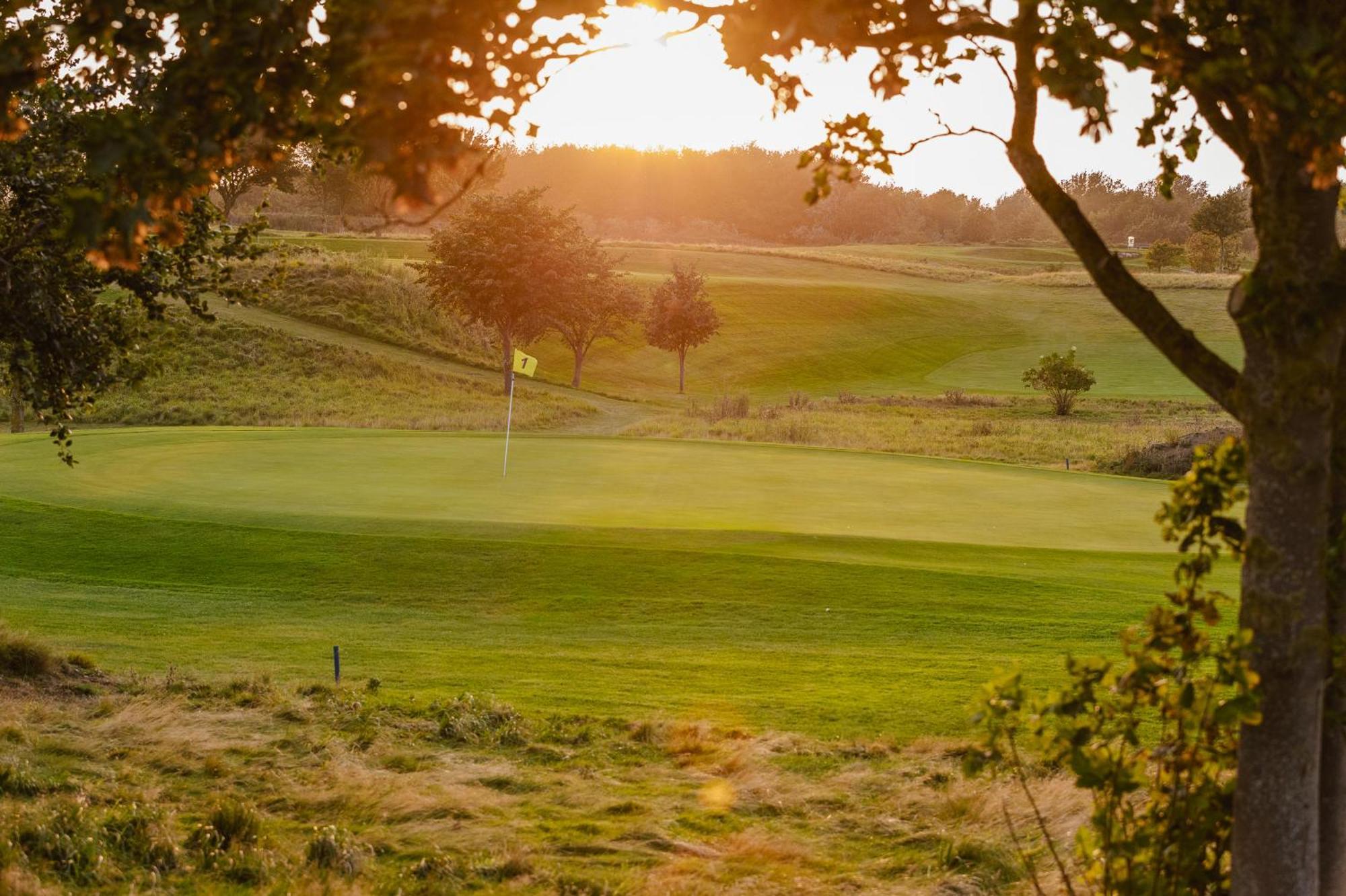 Golf 'N Wave Aktivresort Fehmarn Esterno foto